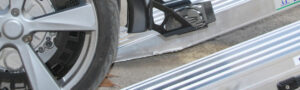 rampa doble vía con bordes exteriores para silla de ruedas