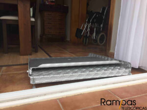 rampa salva umbrales plegable con altuta ajustable