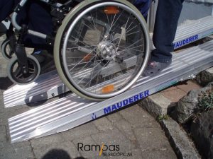 rampa doble vía salva escalones con bordes exteriores