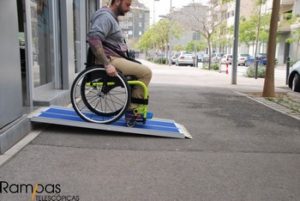 rampa plegable tipo maleta para silla de ruedas